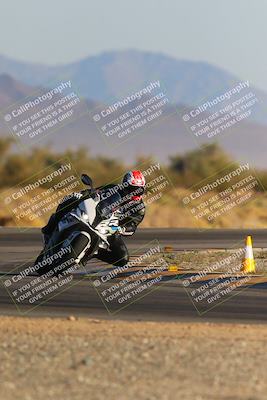 media/Dec-09-2023-SoCal Trackdays (Sat) [[76a8ac2686]]/Turn 15 Set 1 (230pm)/